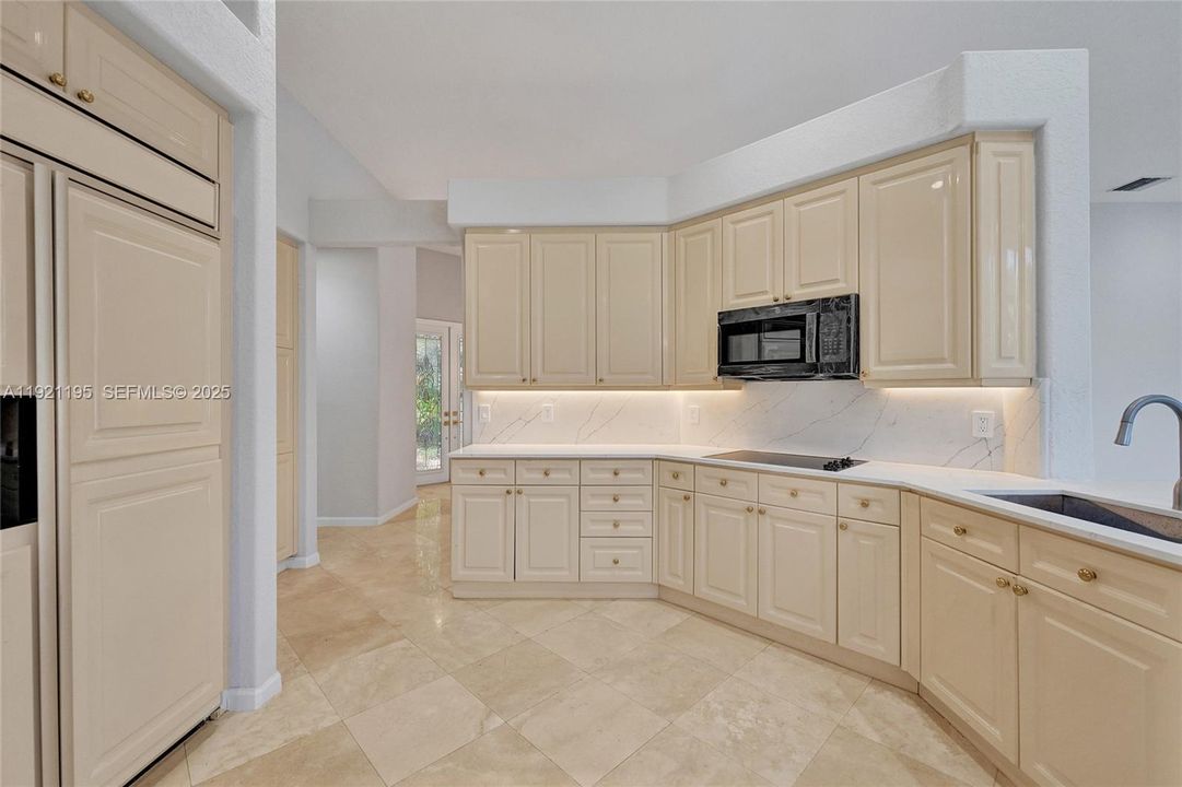 For Sale: $1,590,000 (3 beds, 4 baths, 2824 Square Feet)