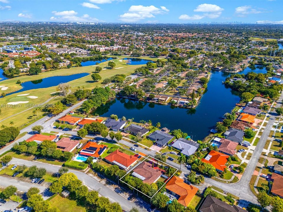 На продажу: $849,999 (3 спален, 2 ванн, 1787 Квадратных фут)