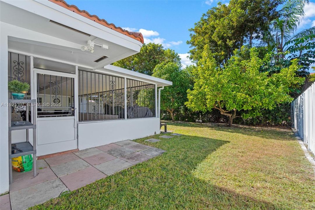 На продажу: $849,999 (3 спален, 2 ванн, 1787 Квадратных фут)