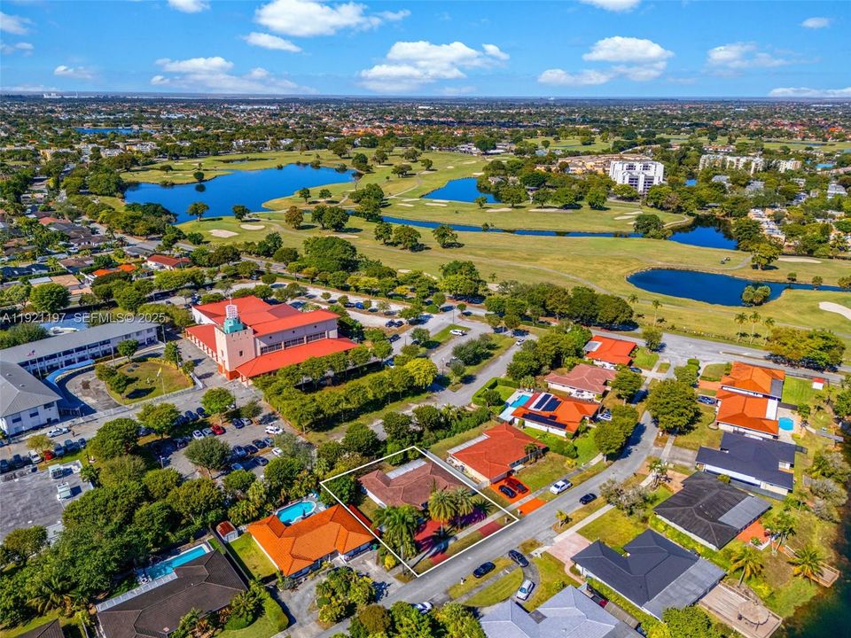 На продажу: $849,999 (3 спален, 2 ванн, 1787 Квадратных фут)