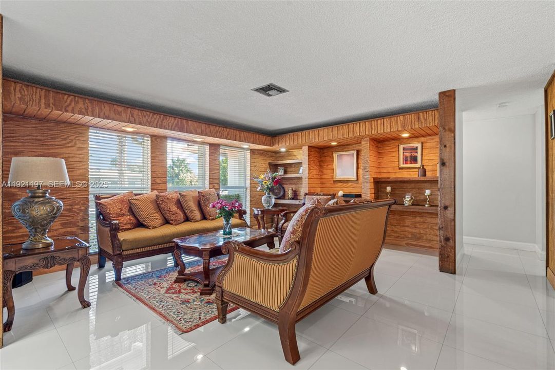 На продажу: $849,999 (3 спален, 2 ванн, 1787 Квадратных фут)