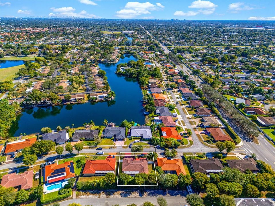 На продажу: $849,999 (3 спален, 2 ванн, 1787 Квадратных фут)