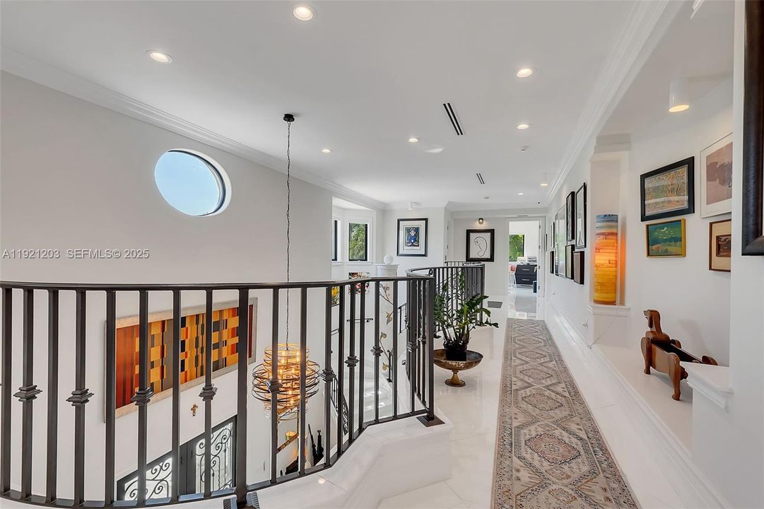 For Sale: $5,399,000 (9 beds, 8 baths, 8284 Square Feet)