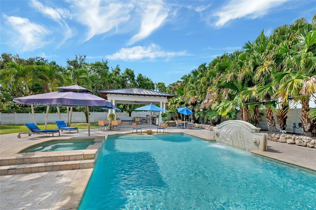 For Sale: $5,399,000 (9 beds, 8 baths, 8284 Square Feet)