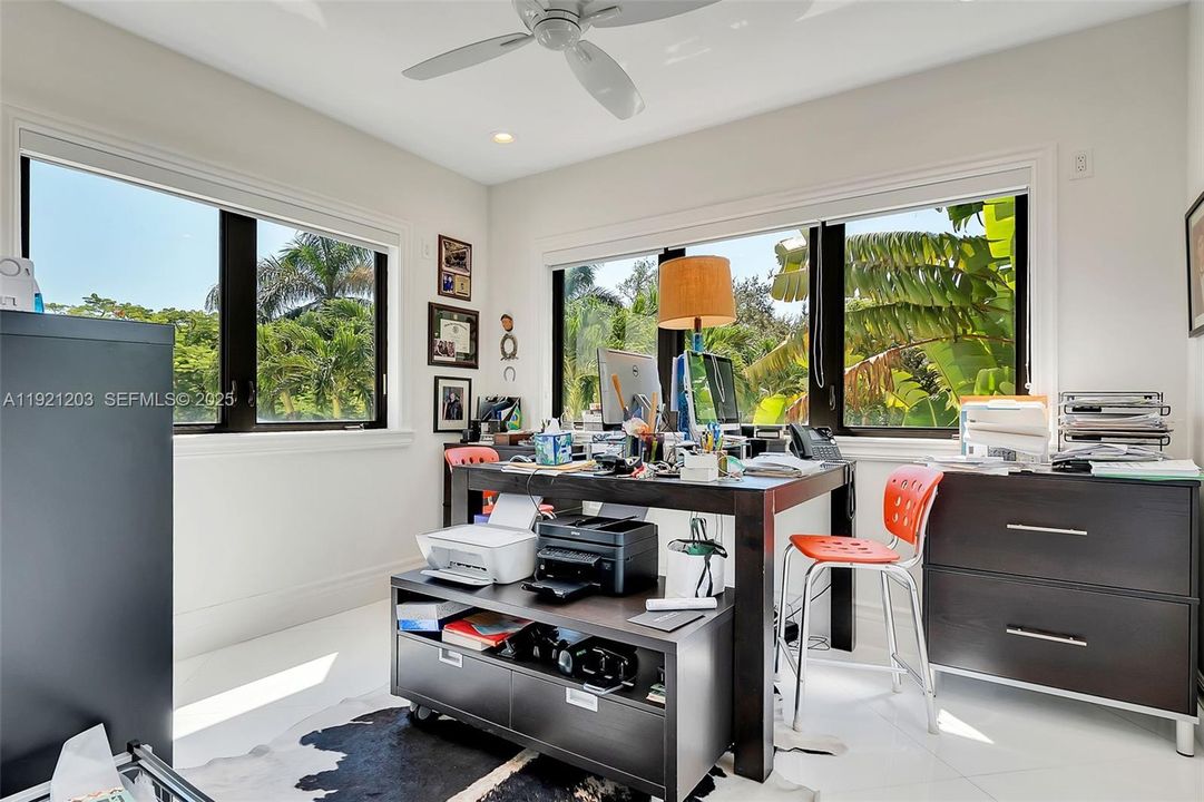 For Sale: $5,399,000 (9 beds, 8 baths, 8284 Square Feet)