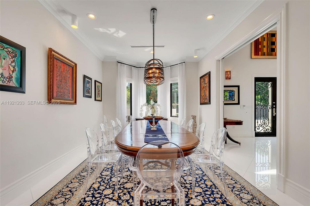 For Sale: $5,399,000 (9 beds, 8 baths, 8284 Square Feet)