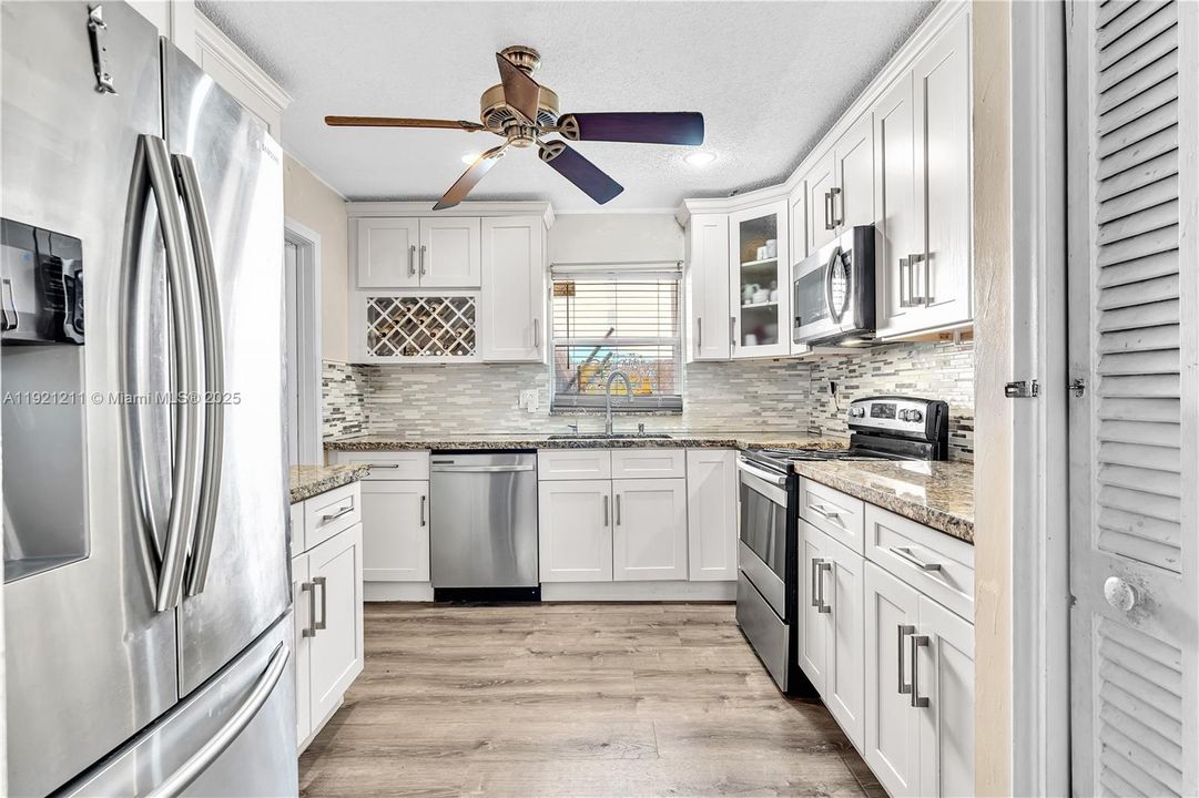 For Sale: $469,000 (3 beds, 2 baths, 1438 Square Feet)