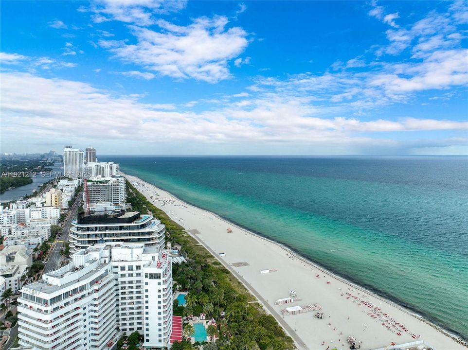 En Venta: $619,000 (2 camas, 2 baños, 982 Pies cuadrados)