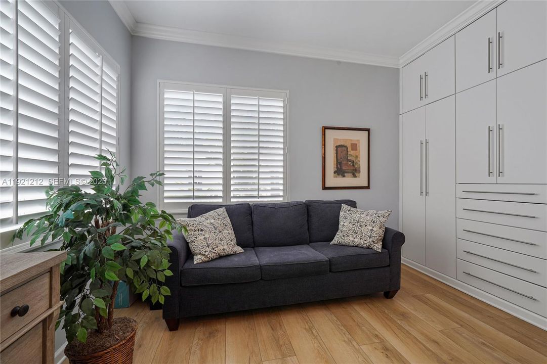 En Venta: $619,000 (2 camas, 2 baños, 982 Pies cuadrados)