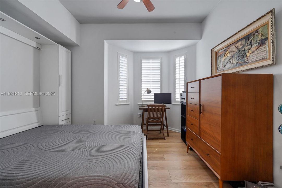 En Venta: $619,000 (2 camas, 2 baños, 982 Pies cuadrados)