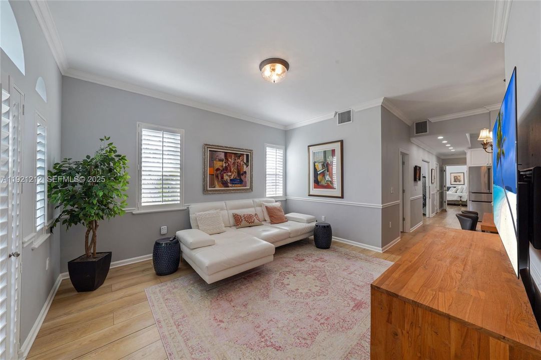 En Venta: $619,000 (2 camas, 2 baños, 982 Pies cuadrados)