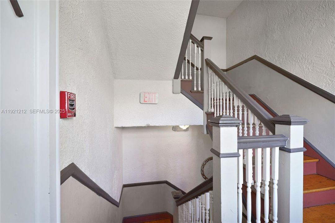 En Venta: $619,000 (2 camas, 2 baños, 982 Pies cuadrados)