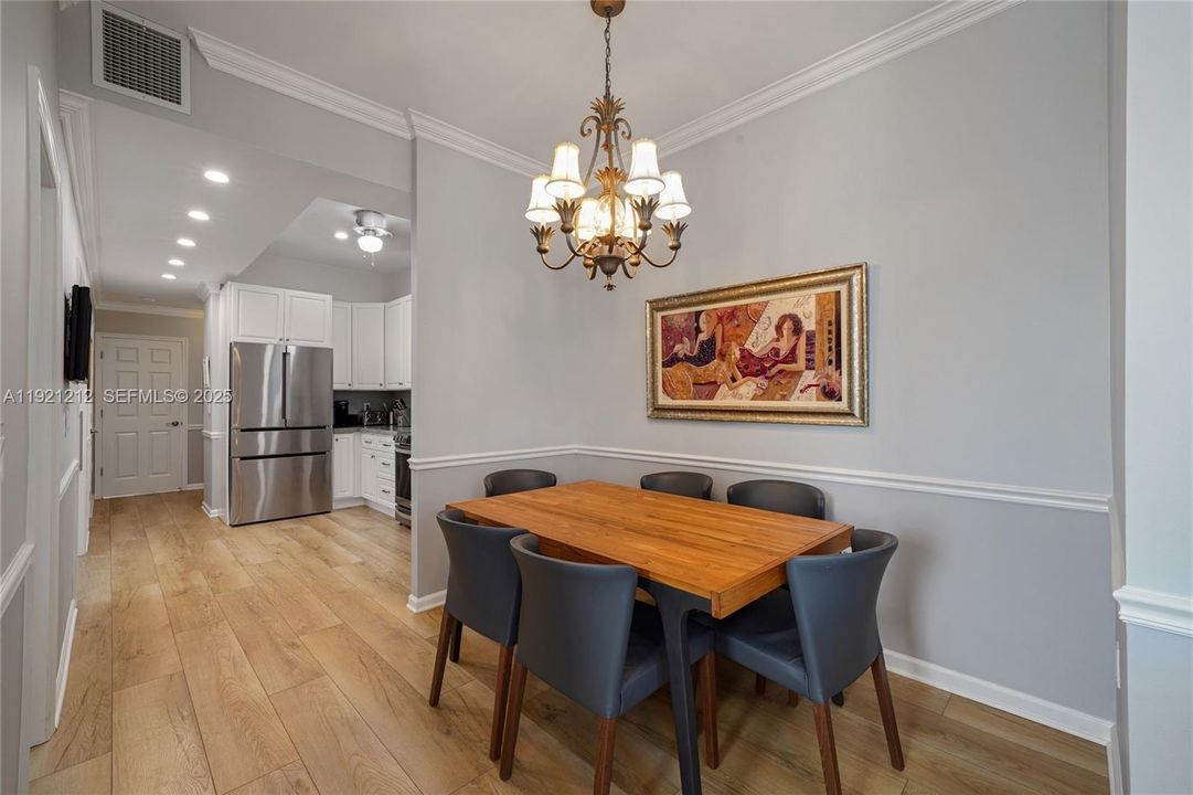 En Venta: $619,000 (2 camas, 2 baños, 982 Pies cuadrados)