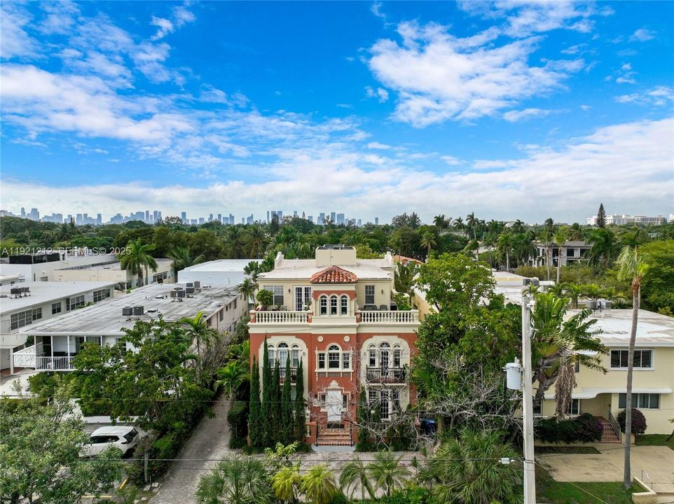 En Venta: $619,000 (2 camas, 2 baños, 982 Pies cuadrados)