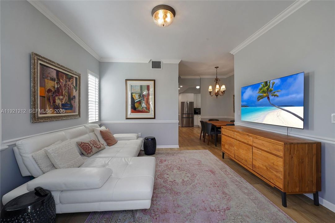 En Venta: $619,000 (2 camas, 2 baños, 982 Pies cuadrados)