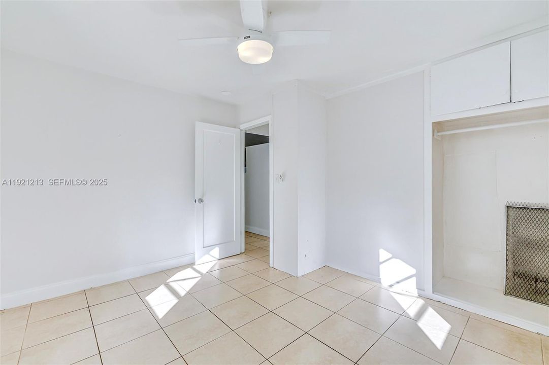 En Renta: $2,150 (2 camas, 1 baños, 750 Pies cuadrados)