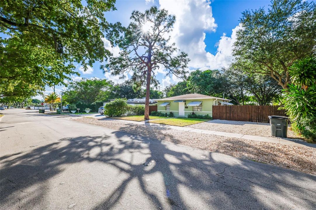 En Renta: $2,150 (2 camas, 1 baños, 750 Pies cuadrados)