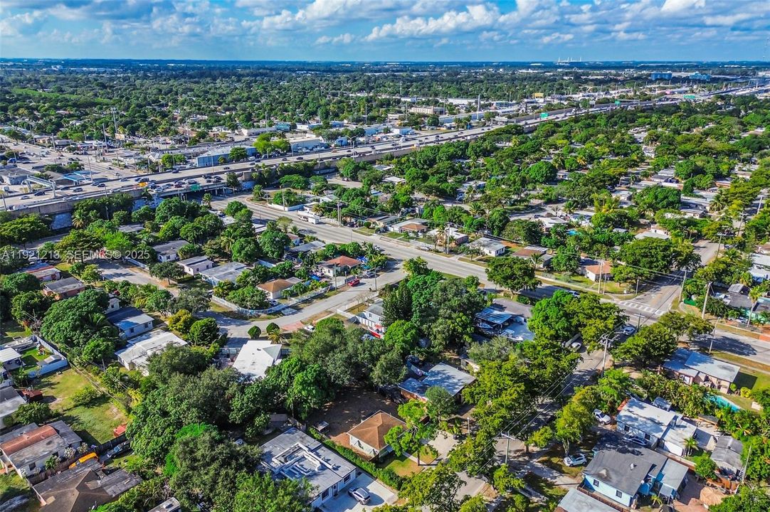 En Renta: $2,150 (2 camas, 1 baños, 750 Pies cuadrados)