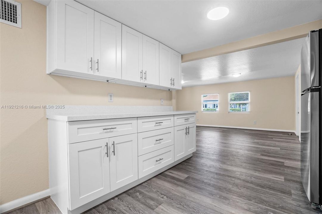 For Sale: $522,000 (3 beds, 2 baths, 1323 Square Feet)