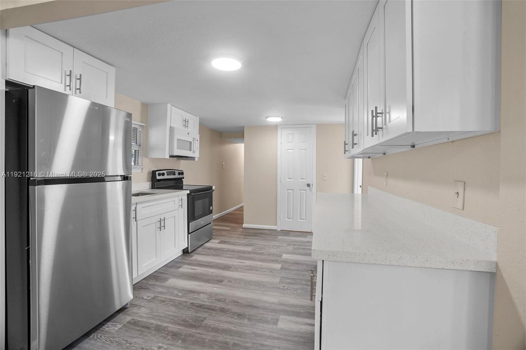 For Sale: $522,000 (3 beds, 2 baths, 1323 Square Feet)