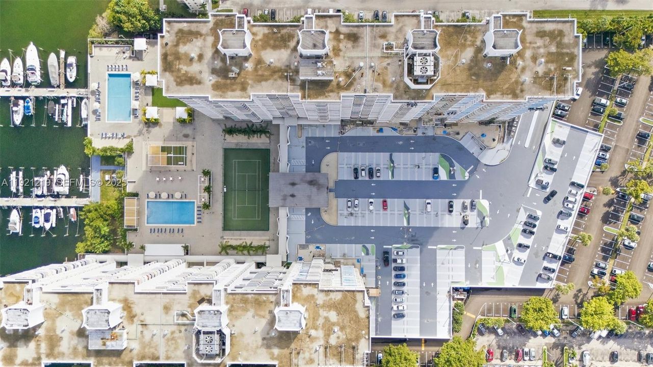 For Sale: $249,900 (2 beds, 2 baths, 1251 Square Feet)