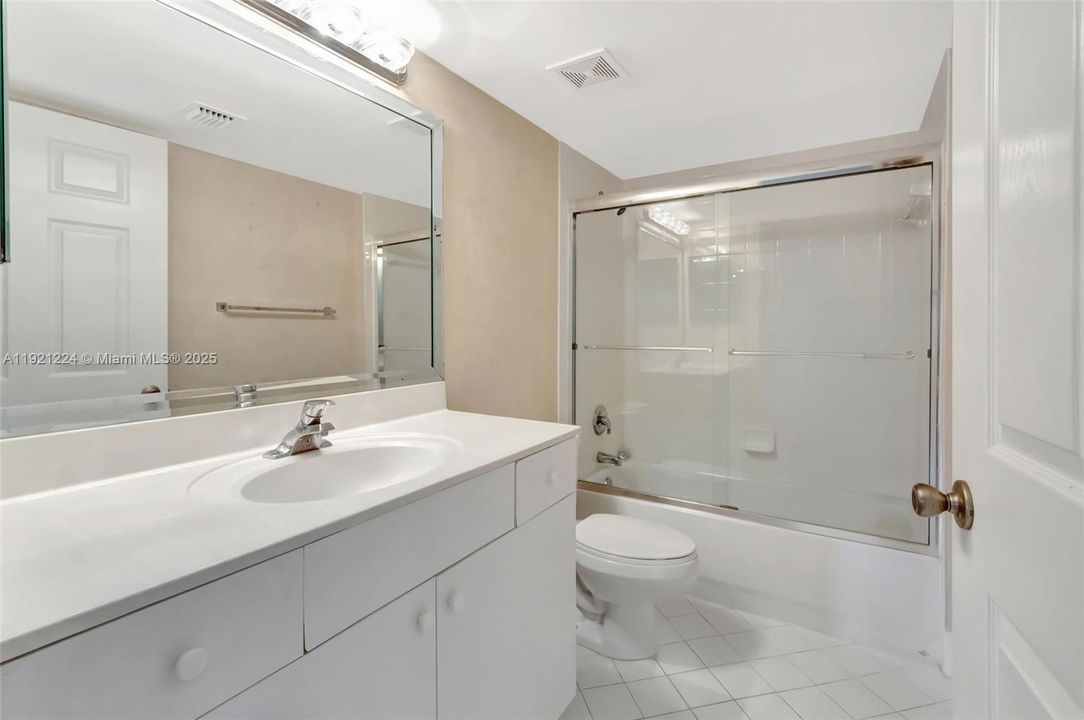 待售: $220,000 (3 贝兹, 2 浴室, 1795 平方英尺)