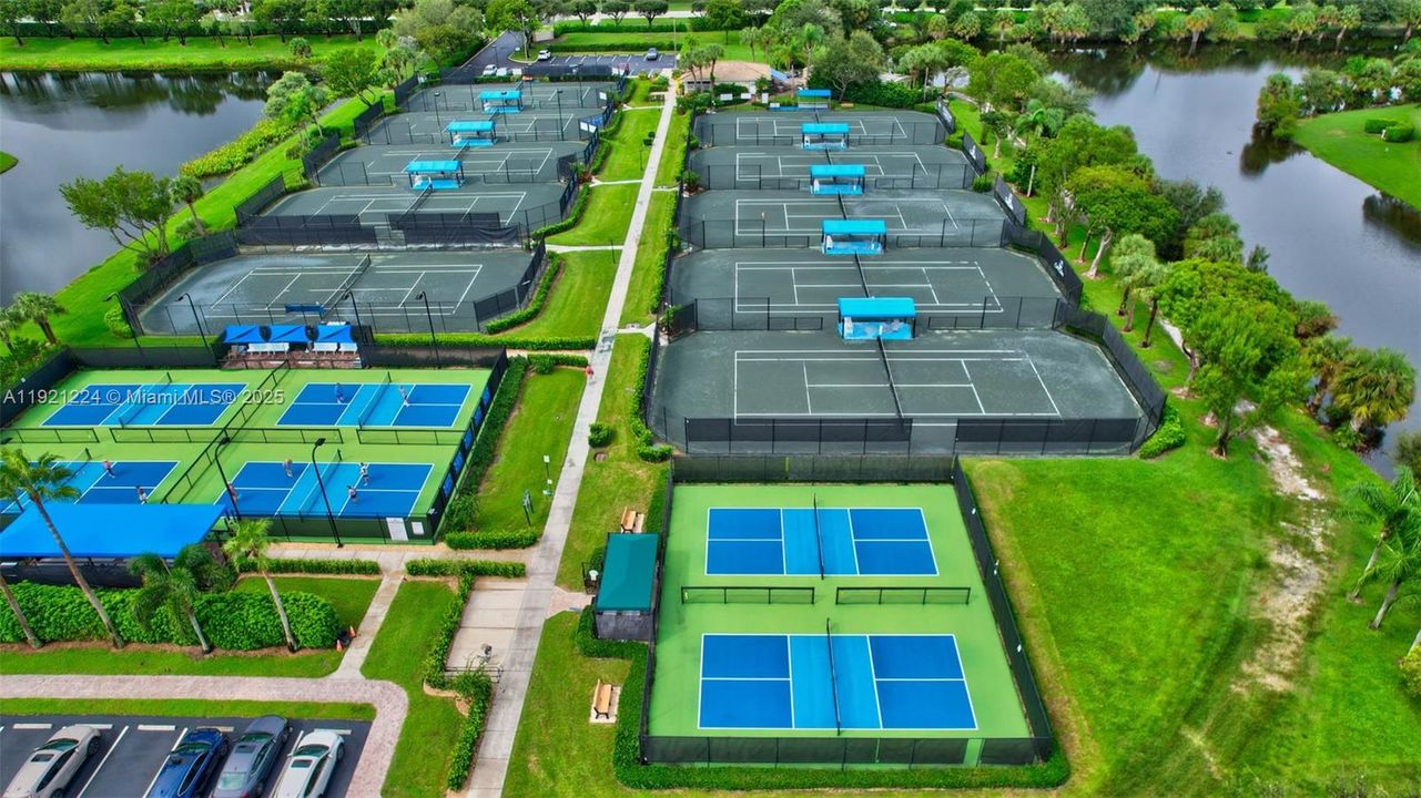 待售: $220,000 (3 贝兹, 2 浴室, 1795 平方英尺)