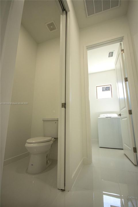 出租: $2,100 (3 贝兹, 2 浴室, 0 平方英尺)