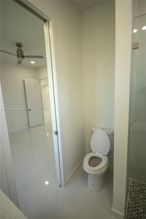 出租: $2,100 (3 贝兹, 2 浴室, 0 平方英尺)