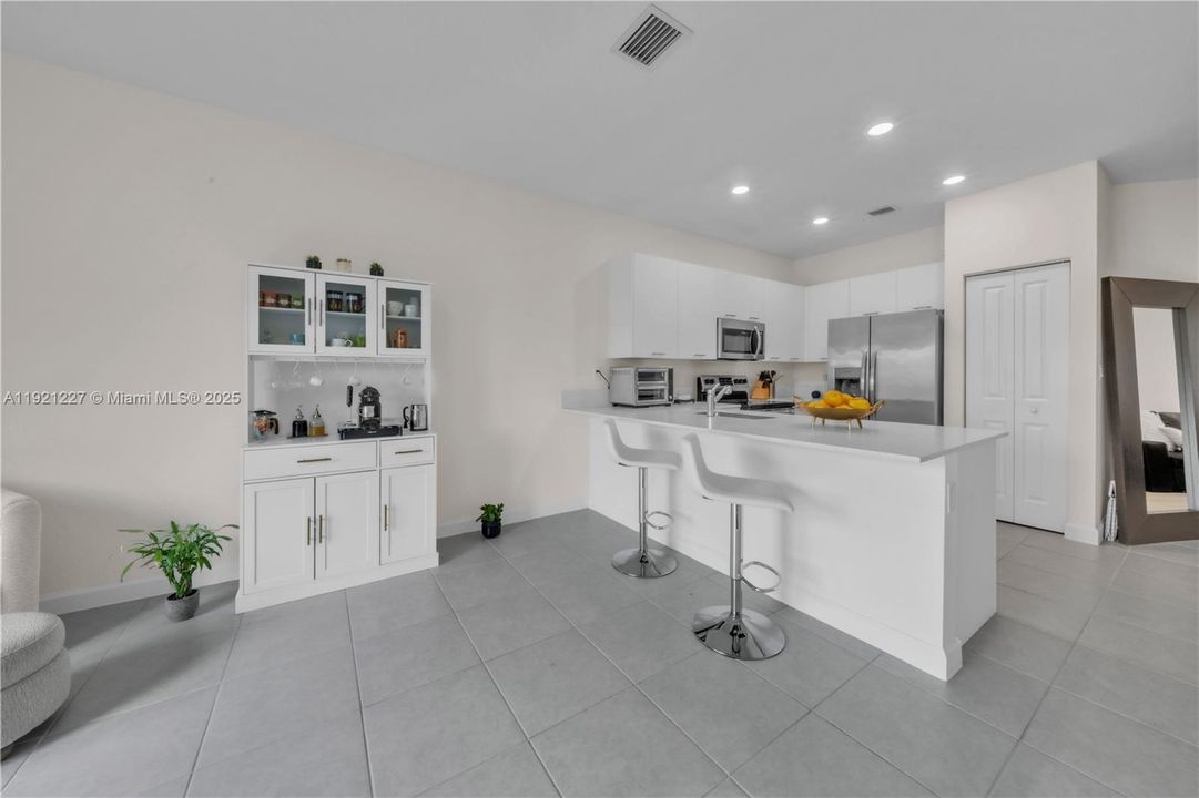 待售: $489,000 (3 贝兹, 2 浴室, 1695 平方英尺)