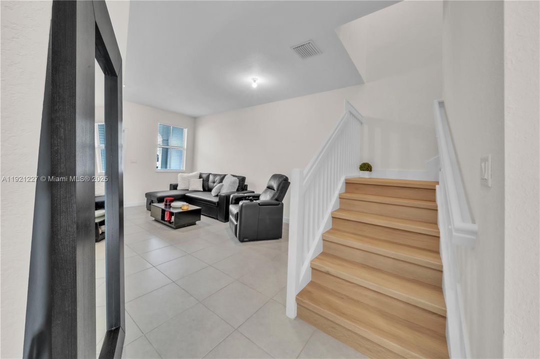 待售: $489,000 (3 贝兹, 2 浴室, 1695 平方英尺)