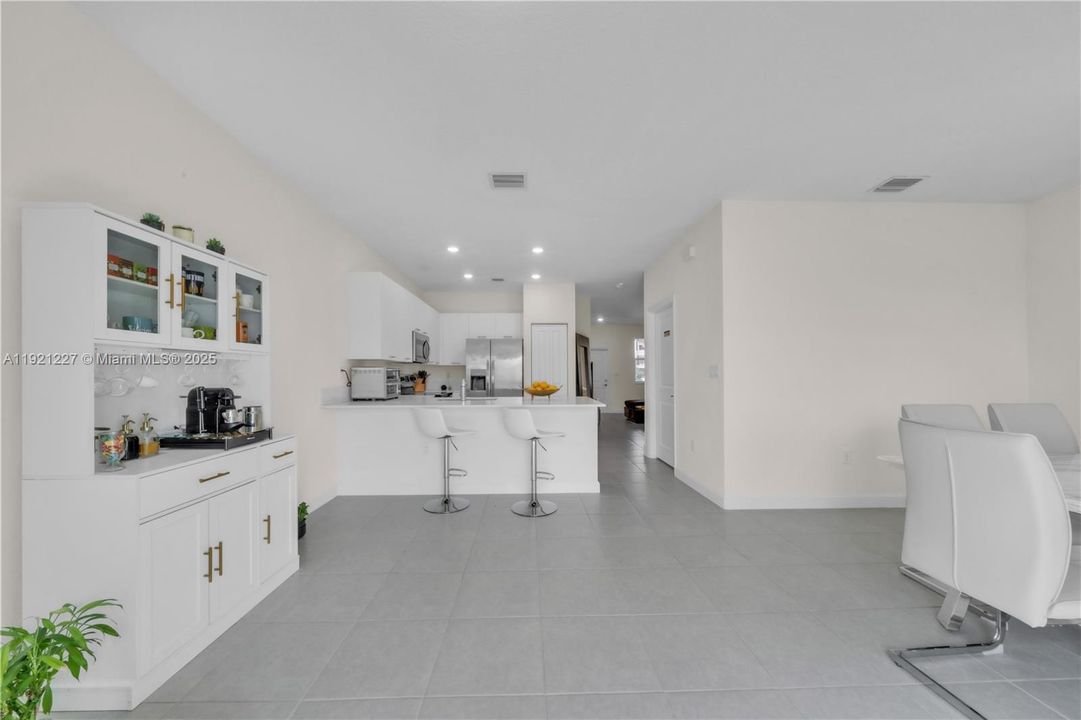 待售: $489,000 (3 贝兹, 2 浴室, 1695 平方英尺)