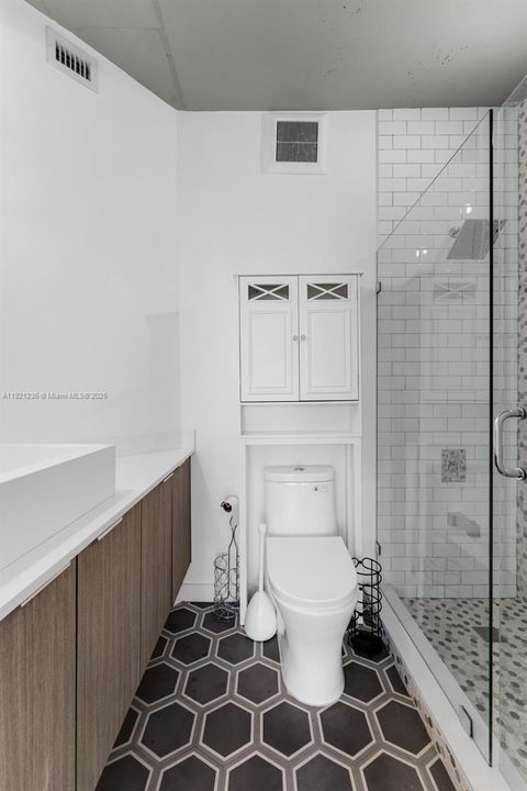 На продажу: $1,480,000 (2 спален, 2 ванн, 1330 Квадратных фут)