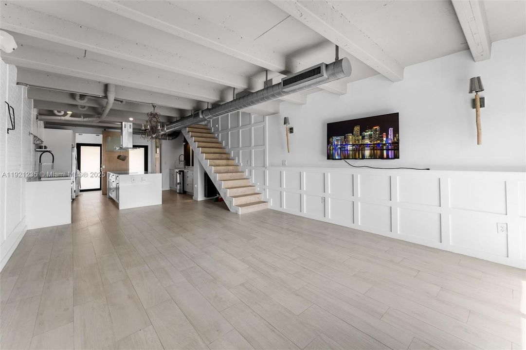 На продажу: $1,480,000 (2 спален, 2 ванн, 1330 Квадратных фут)