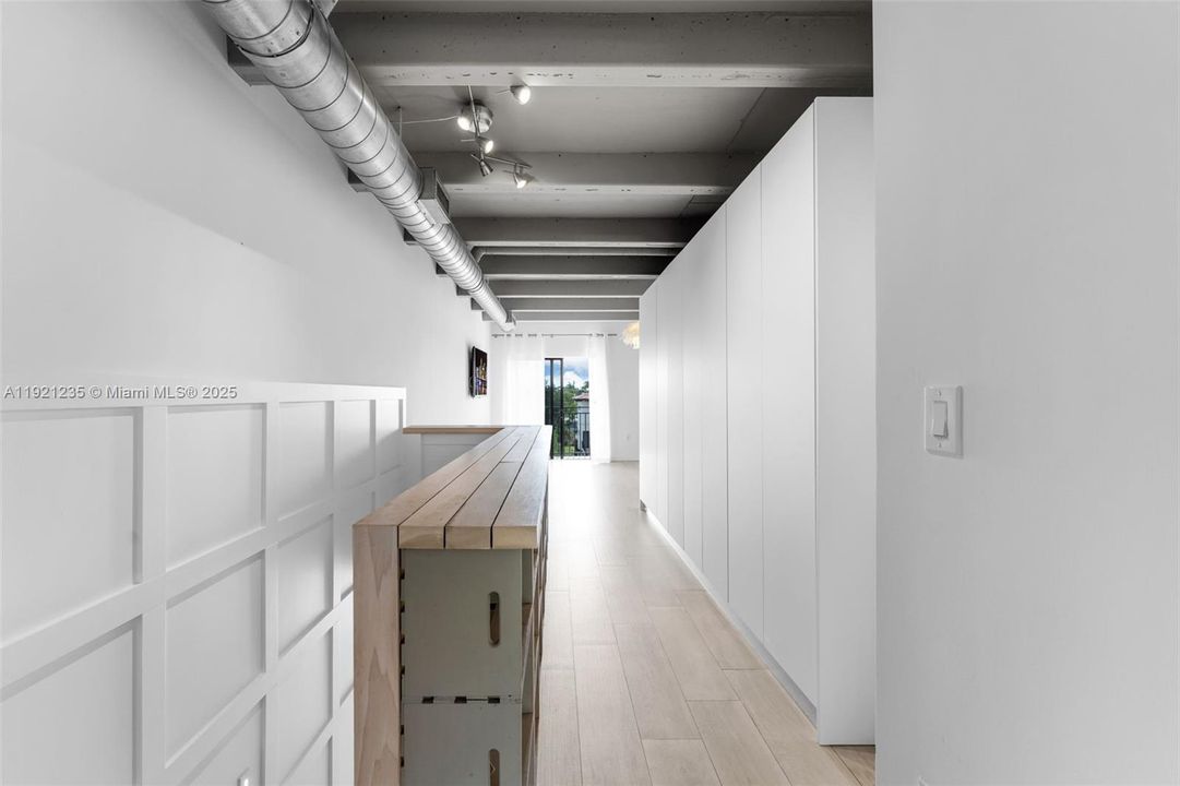 На продажу: $1,480,000 (2 спален, 2 ванн, 1330 Квадратных фут)