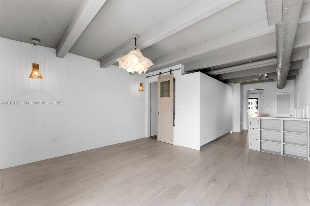 На продажу: $1,480,000 (2 спален, 2 ванн, 1330 Квадратных фут)