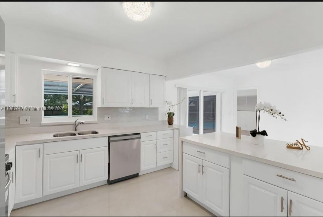 For Rent: $4,200 (4 beds, 2 baths, 1834 Square Feet)