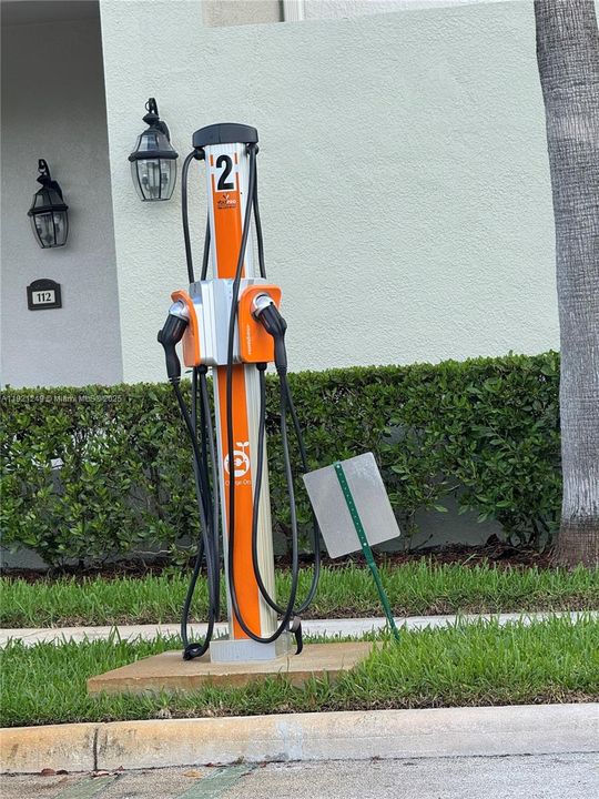 出租: $3,000 (3 贝兹, 2 浴室, 1256 平方英尺)