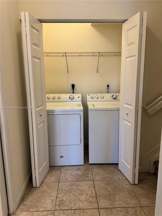 出租: $3,000 (3 贝兹, 2 浴室, 1256 平方英尺)