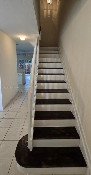 В аренду: $2,100 (2 спален, 2 ванн, 1069 Квадратных фут)