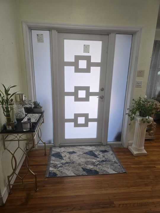 En Venta: $1,800,000 (3 camas, 2 baños, 2130 Pies cuadrados)