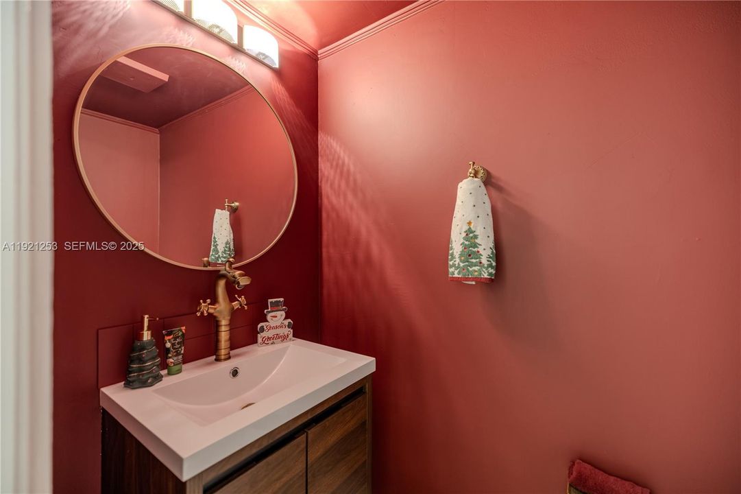 For Rent: $2,800 (2 beds, 2 baths, 1383 Square Feet)