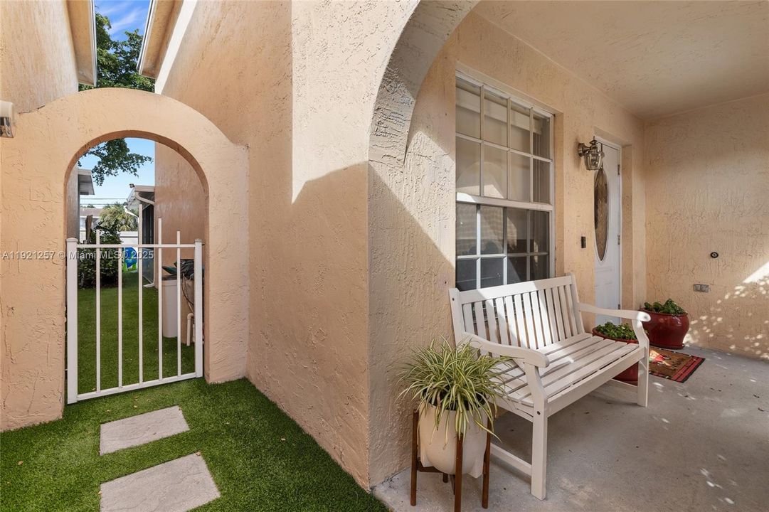 For Rent: $3,650 (3 beds, 2 baths, 1750 Square Feet)