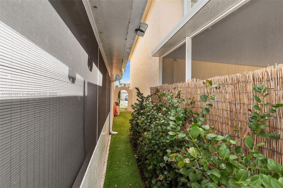 For Rent: $3,650 (3 beds, 2 baths, 1750 Square Feet)