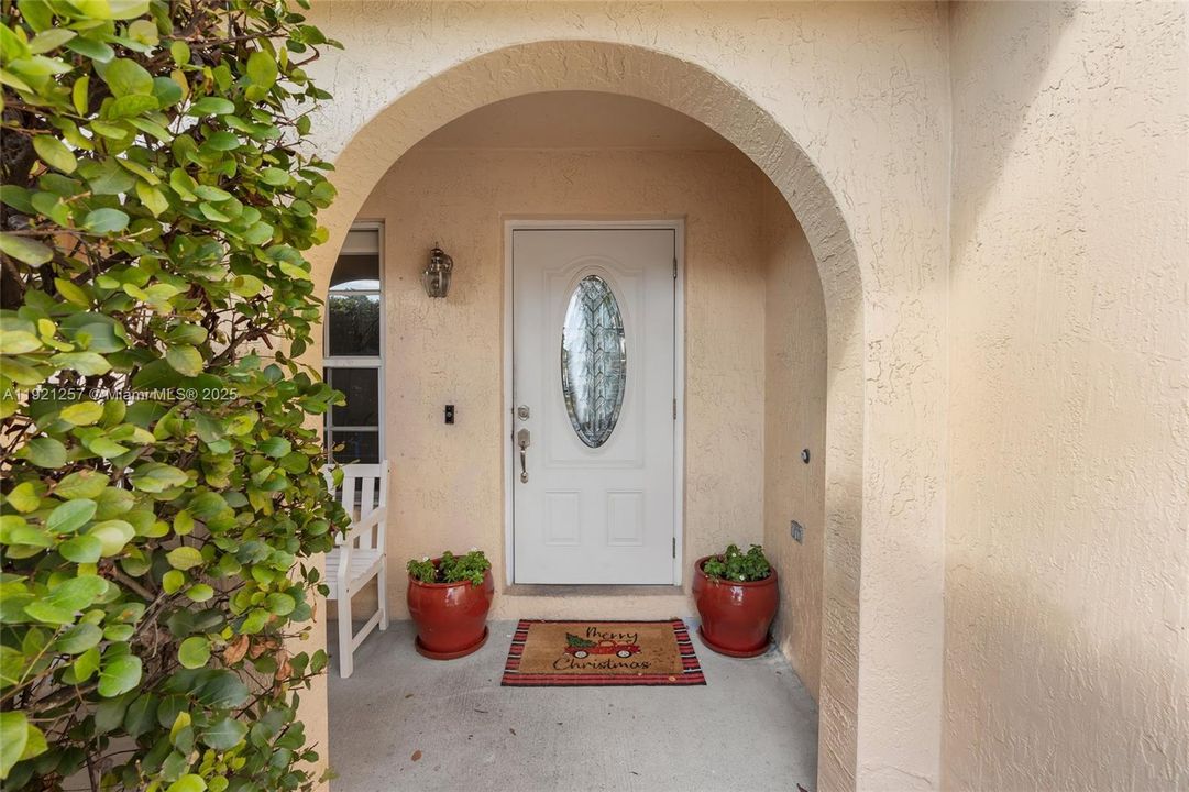 For Rent: $3,650 (3 beds, 2 baths, 1750 Square Feet)