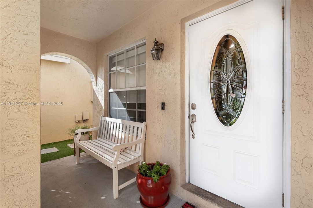 For Rent: $3,650 (3 beds, 2 baths, 1750 Square Feet)