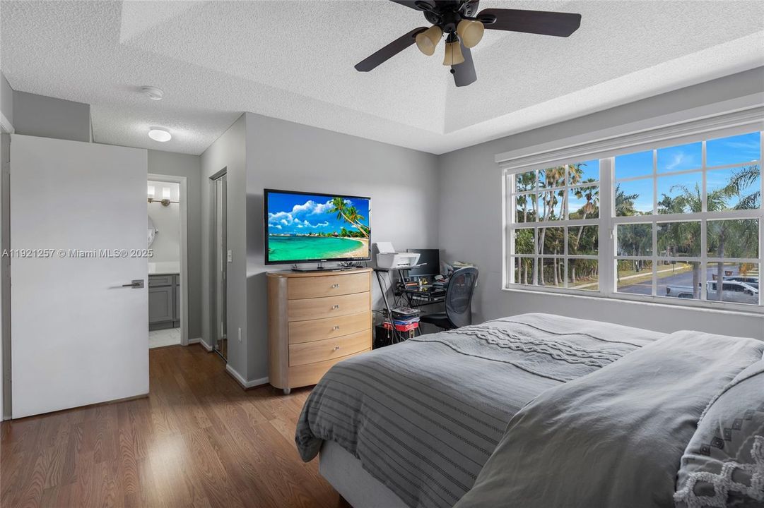 For Rent: $3,650 (3 beds, 2 baths, 1750 Square Feet)