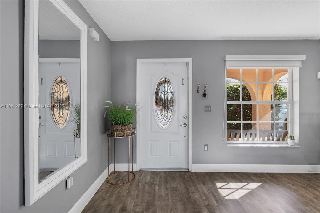 For Rent: $3,650 (3 beds, 2 baths, 1750 Square Feet)