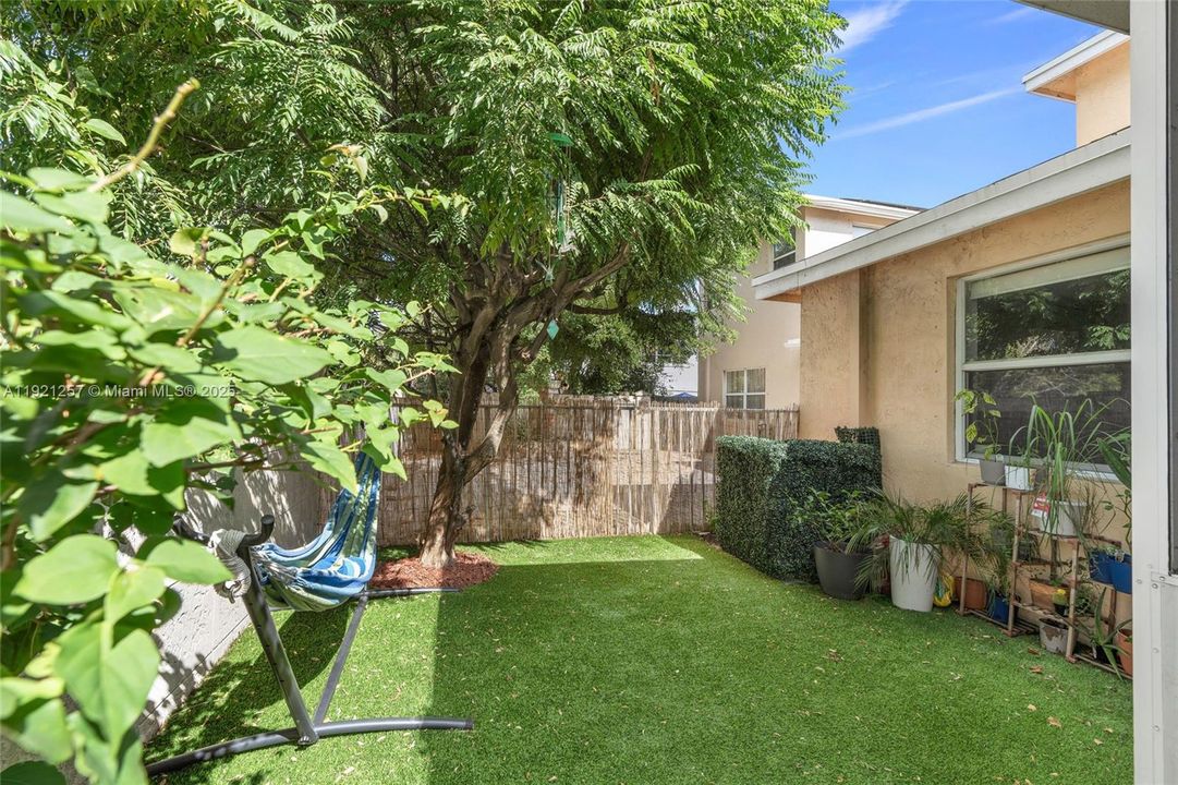 For Rent: $3,650 (3 beds, 2 baths, 1750 Square Feet)