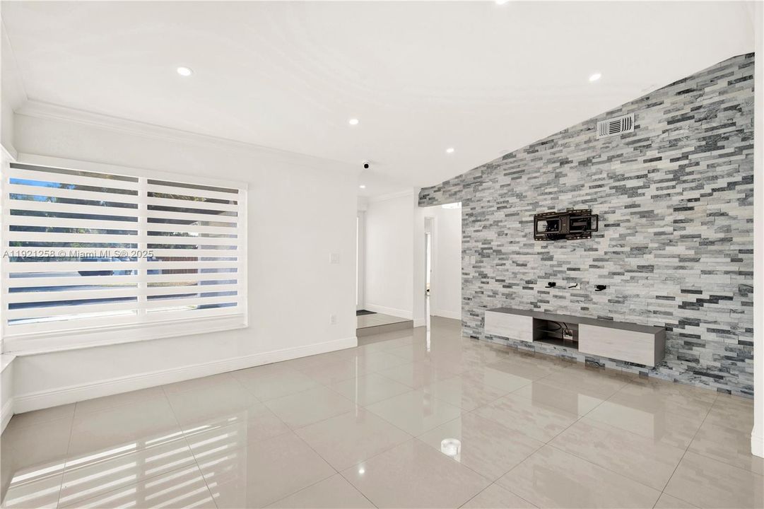 Active With Contract: $3,850 (4 beds, 3 baths, 1359 Square Feet)